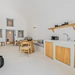 Paradeisos Apartmán Karterados (Santorini)