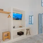 Paradeisos Apartmán *