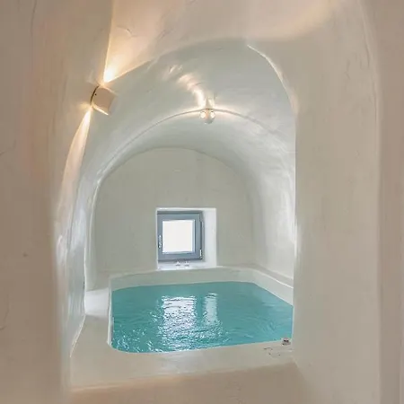 Paradeisos * Karterados (Santorini)