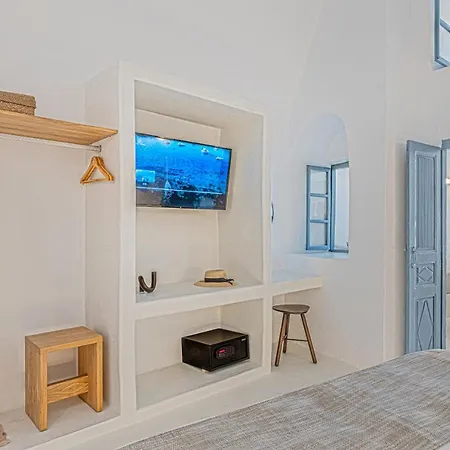 Paradeisos Apartment *