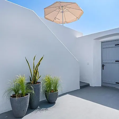 Paradeisos Apartment Karterados (Santorini)