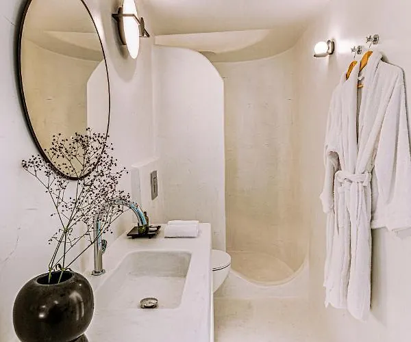 Paradeisos * Karterádos