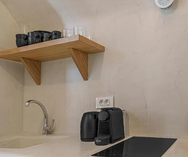 Paradeisos Apartamento *