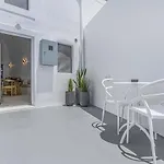 Paradeisos *
