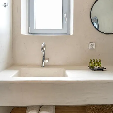 Paradeisos Apartman